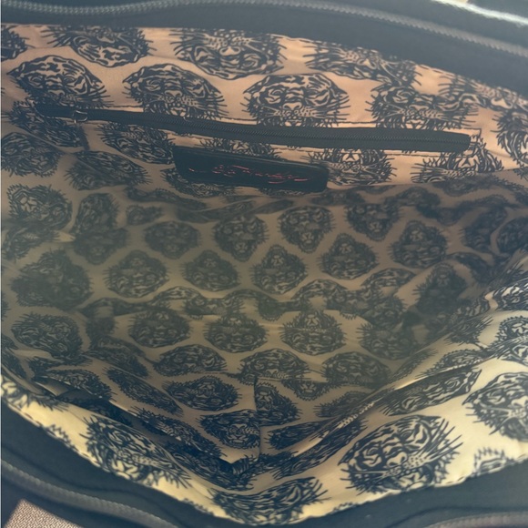 ED HARDY ICONIC TATTOOS TOTE W CHARM CHAIN Skulls Hearts Roses Vegan - Picture 12 of 16